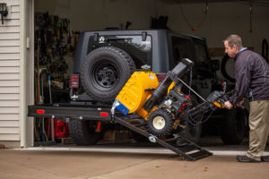CURT (18112): Aluminum Hitch Cargo Carrier with Ramp