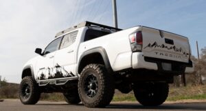 Belltech: Trail Performance Lifting Struts for ’16-’20 Toyota Tacoma 4WD